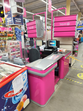 Диспенсер для сигарет четырехъярусный подвесной, 12 линий, 528 пачек