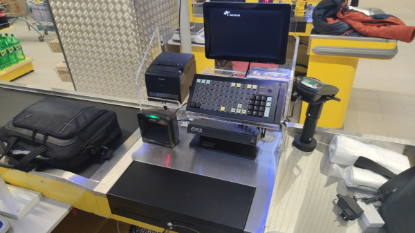 Кассовый бокс, модель Универсальная защита сканера с полками