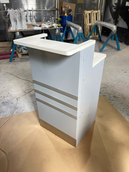 Кассовый бокс Тумба для ПВЗ высокая с креплением для монитора от производителя