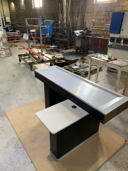 Кассовый бокс, модель УНИМИНИ с отделкой ЛДСП